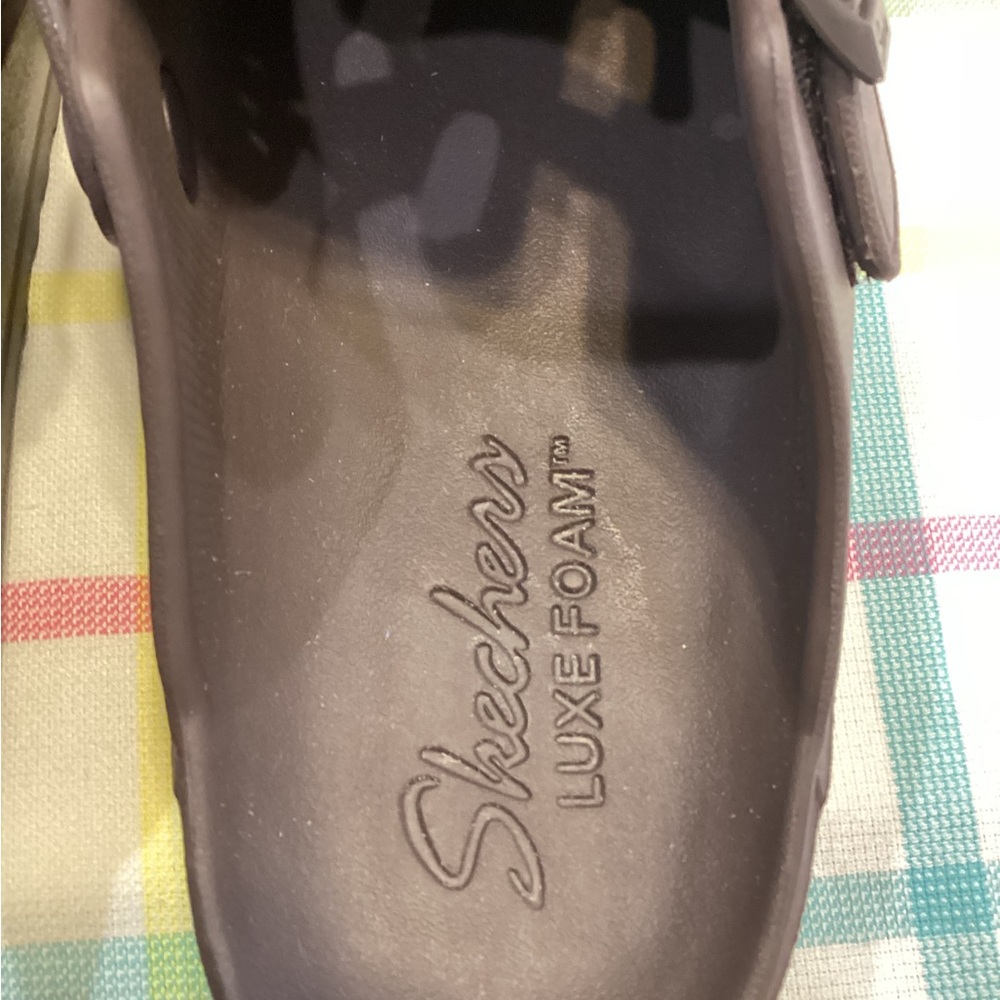 NWOT -Skechers Luxe Foam - Choc. Brown Slip-On Clogs with Vent Holes - Sz  10!!! - Picture 6 of 11